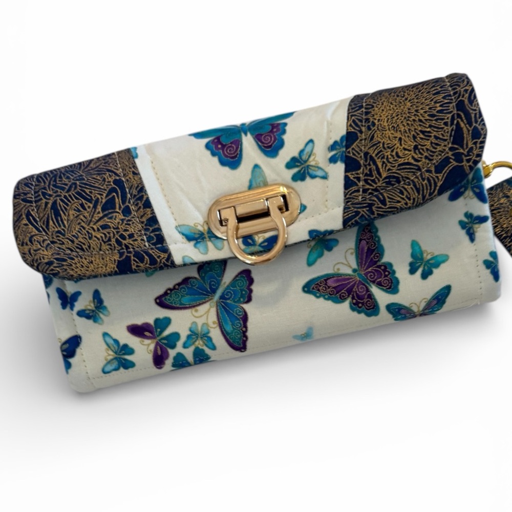 Chic Butterfly Print Clutch in Blue and Purple